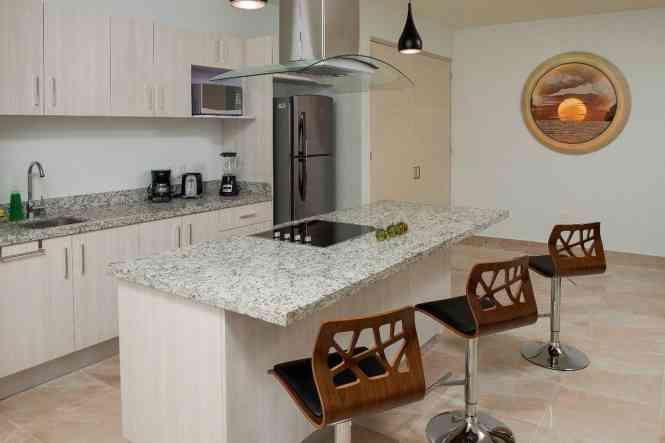 Spacious 2 Bedroom Condo in Playa Aurora — photo 4