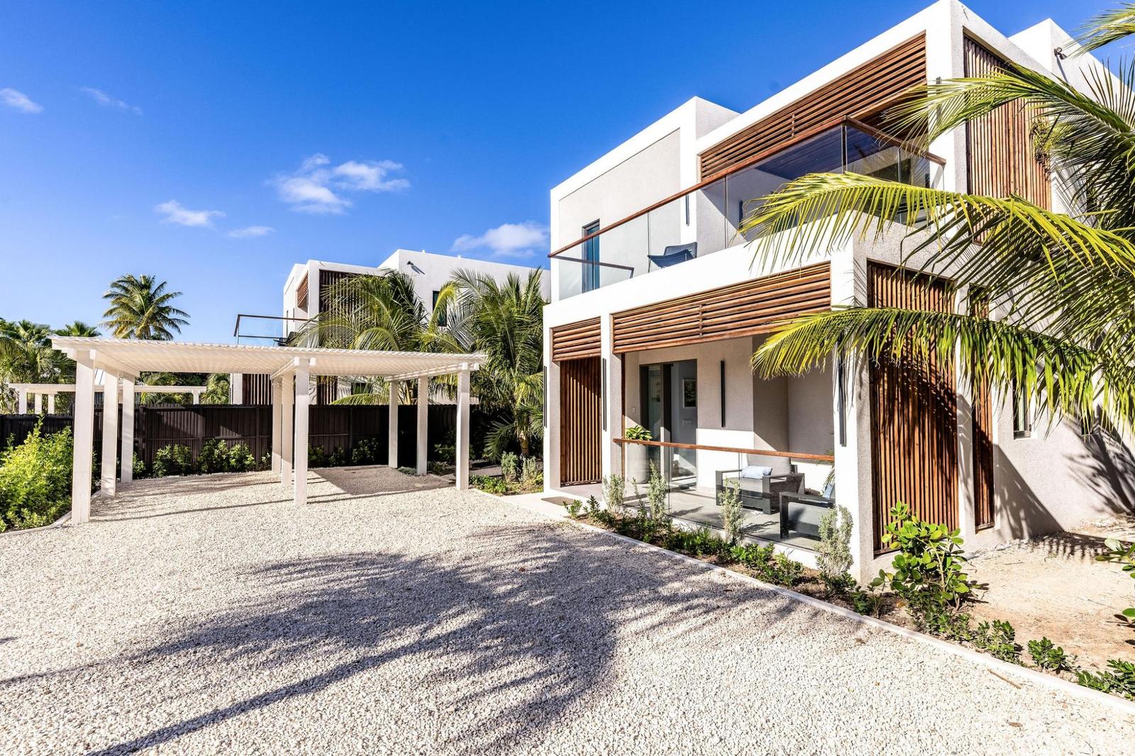 LOTUS VILLA IN LEEWARD — photo 5