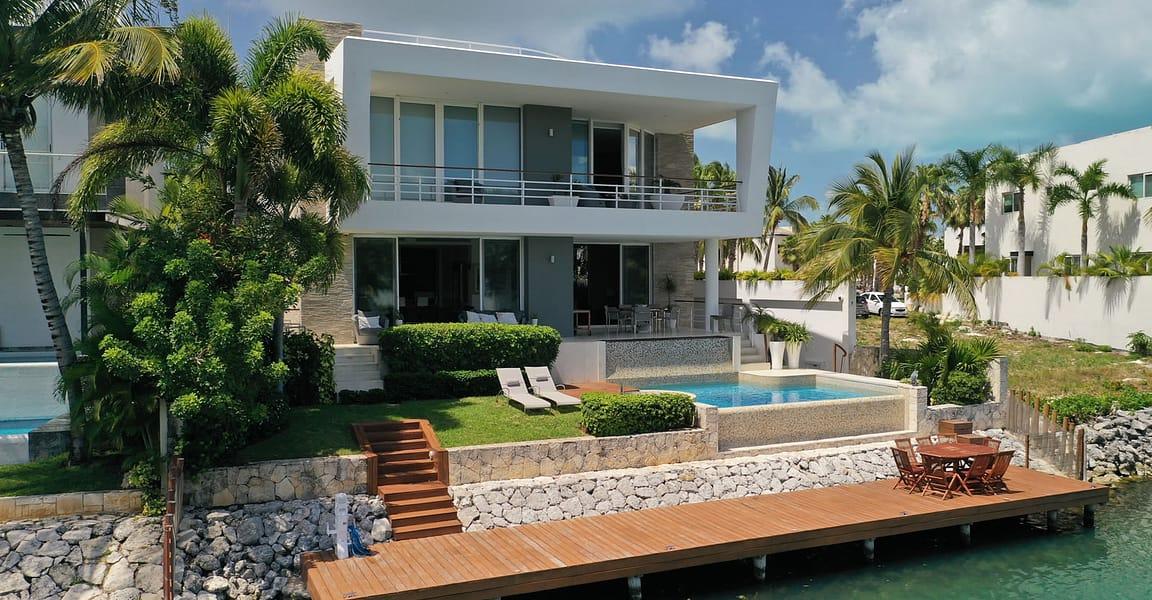 4 Bedroom Waterfront Home for Sale, Puerto Cancun, Mexico — photo 1