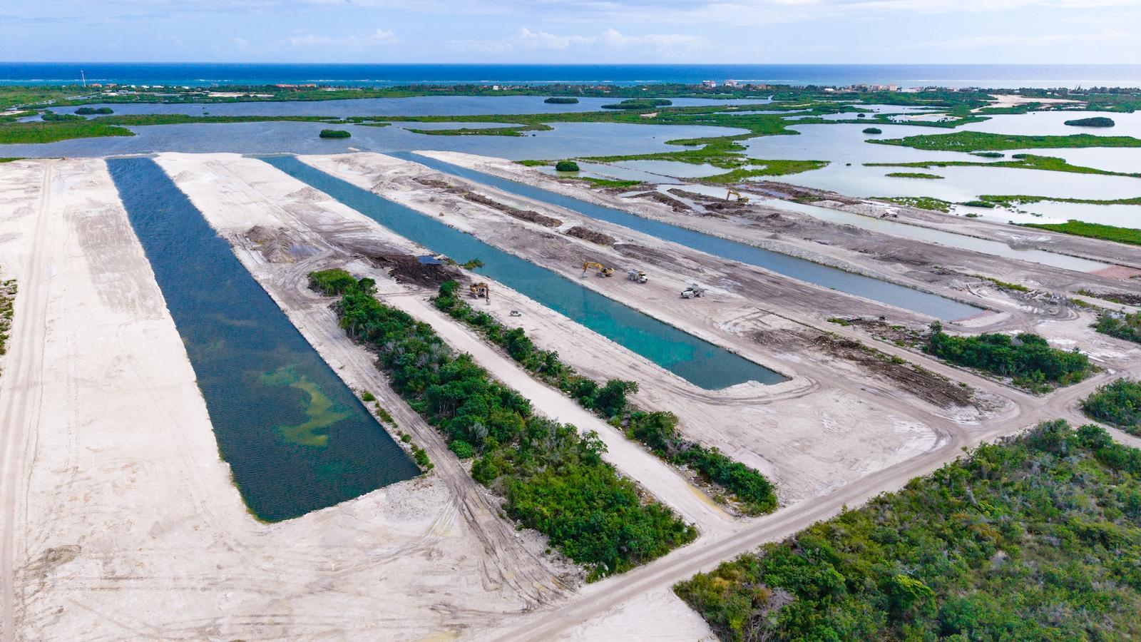 Canal-Front Lot Near Secret Beach — photo 4