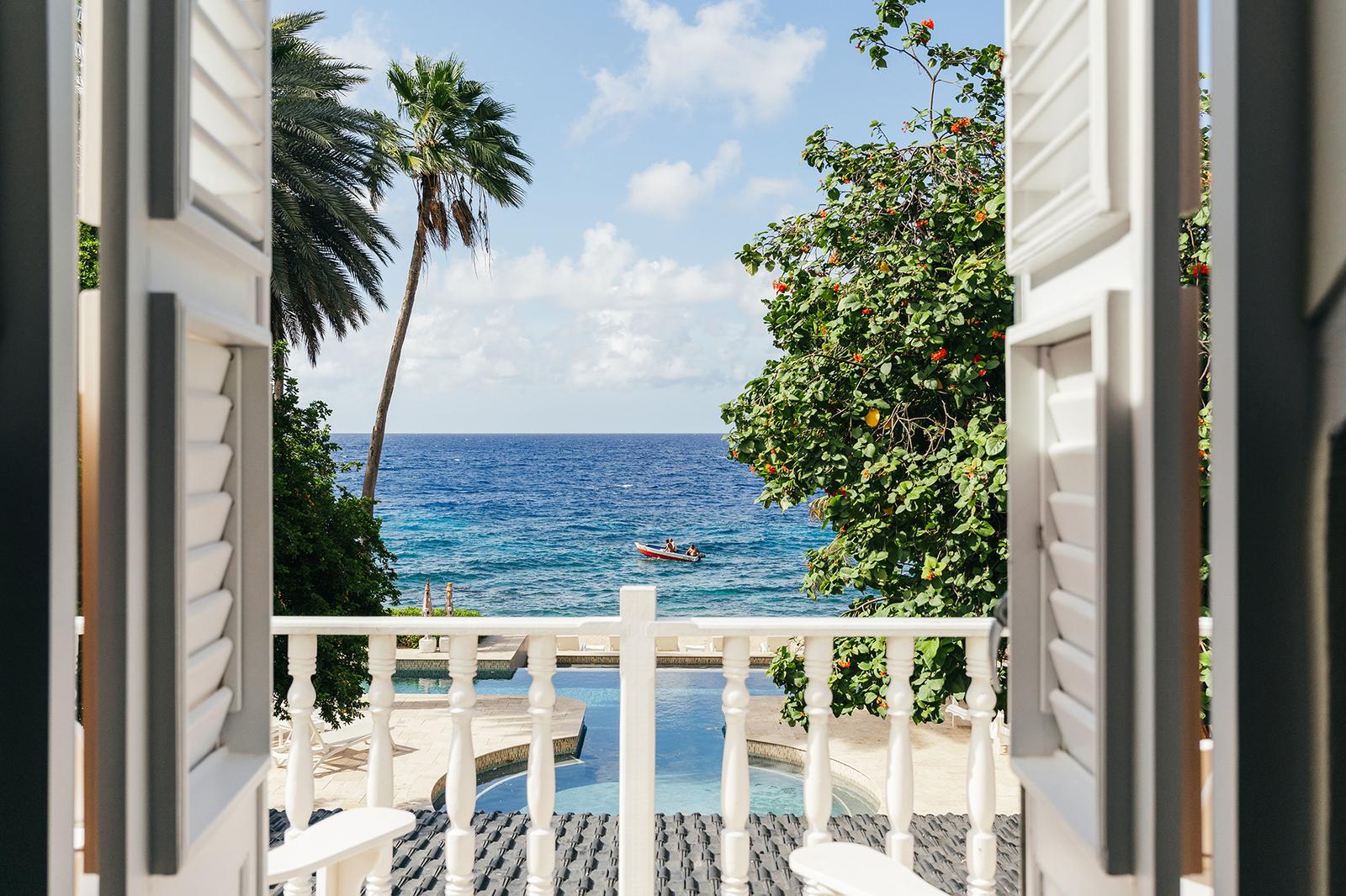 9 Bedroom Beachfront Estate for Sale, Penstraat, Punda, Pietermaai, Curacao — photo 2