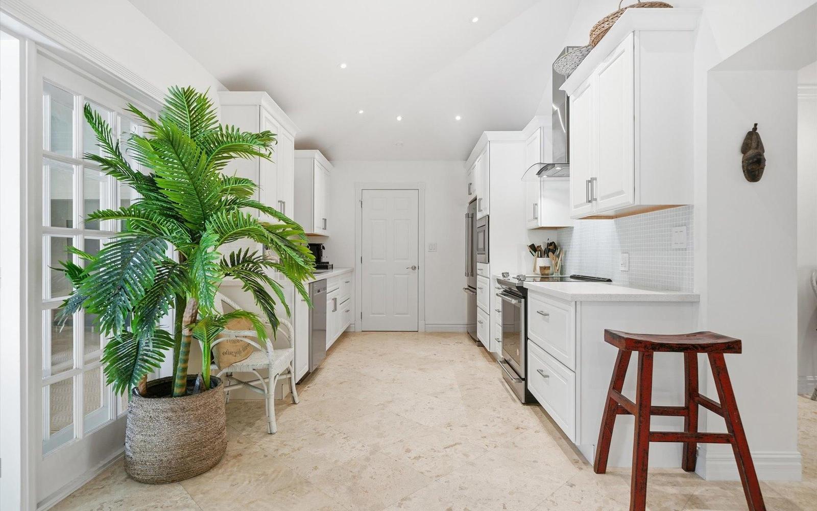 5 bedroom Residence for sale on EDGEWATER DRIVE in Nassau / New Providence, The Bahamas — photo 4