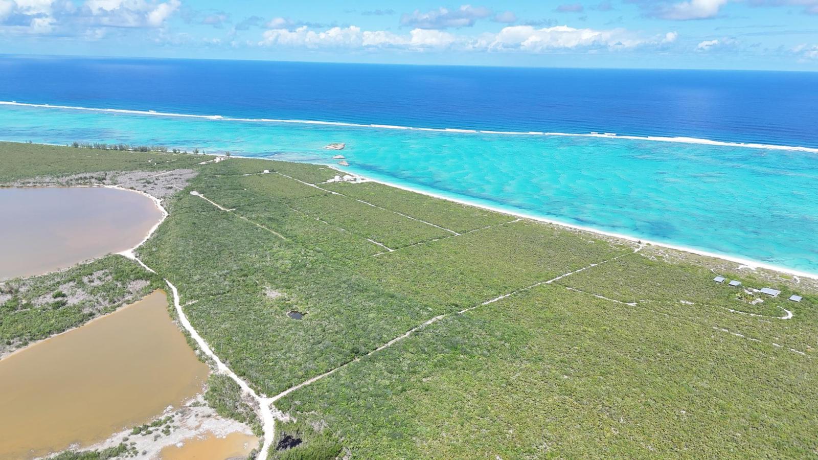 Large beachfront development site — photo 4