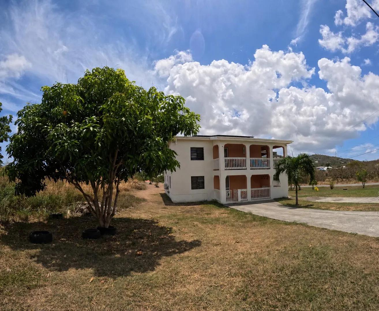 2 Beds 1 Bath House in Christiansted, US Virgin Islands — photo 2