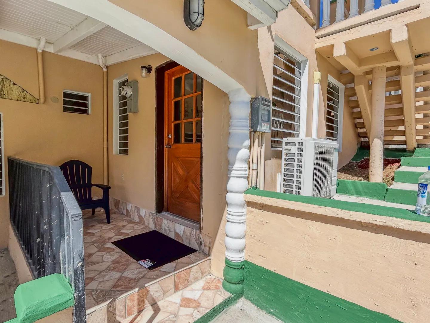 282/apt 1 Hermon Hill Co — photo 3