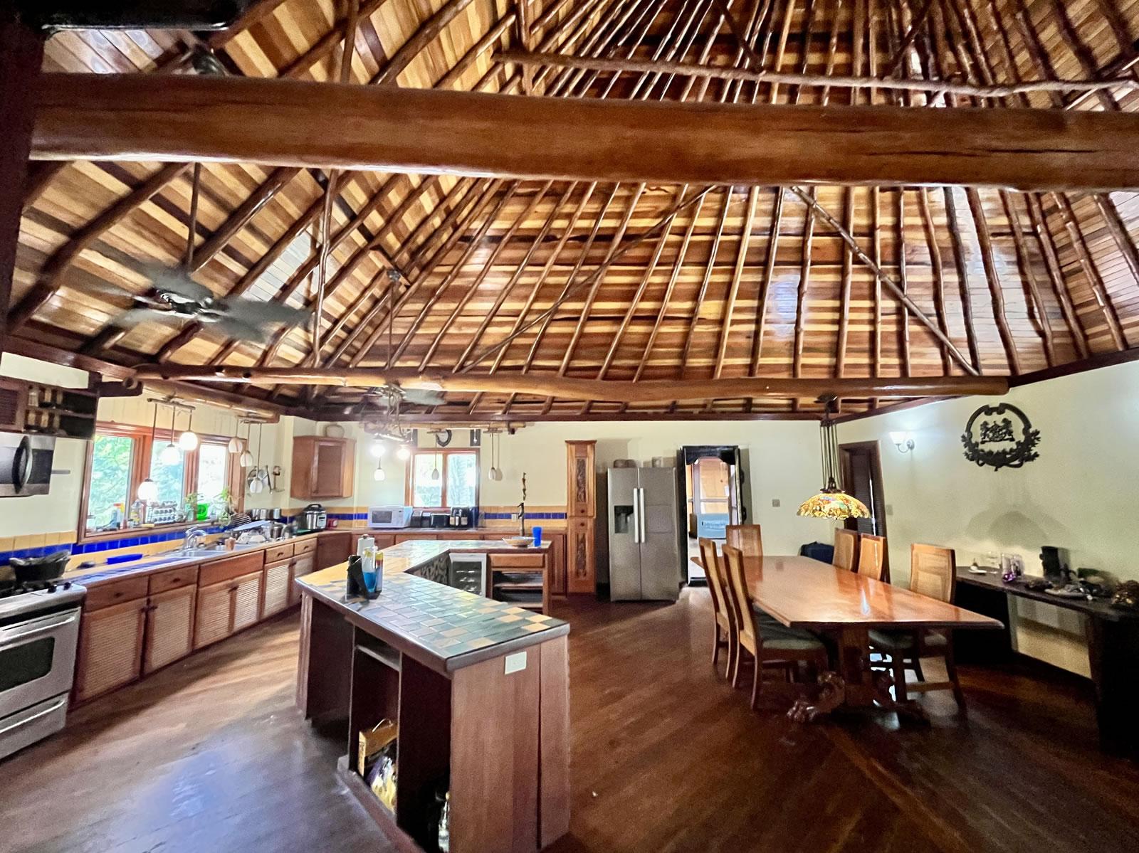 7 Bedroom Lagoon-Front Estate for Sale, Surfside, Placencia, Stann Creek District, Belize — photo 3