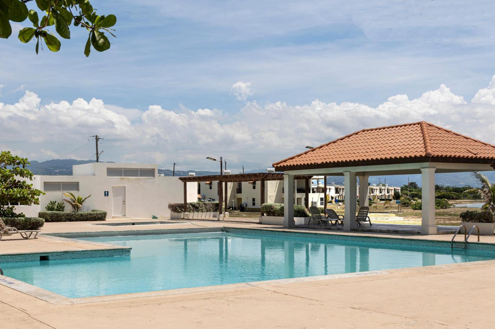 2 Bedroom Apartment for Sale, Bayfront Villas and Apartments, Saint Catherine, Jamaica — photo 2