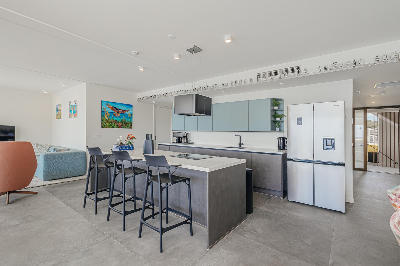 3 Bedroom Luxury Waterfront Condo for Sale, South Tower 9, The Wharf, Punda, Willemstad, Curacao — photo 5