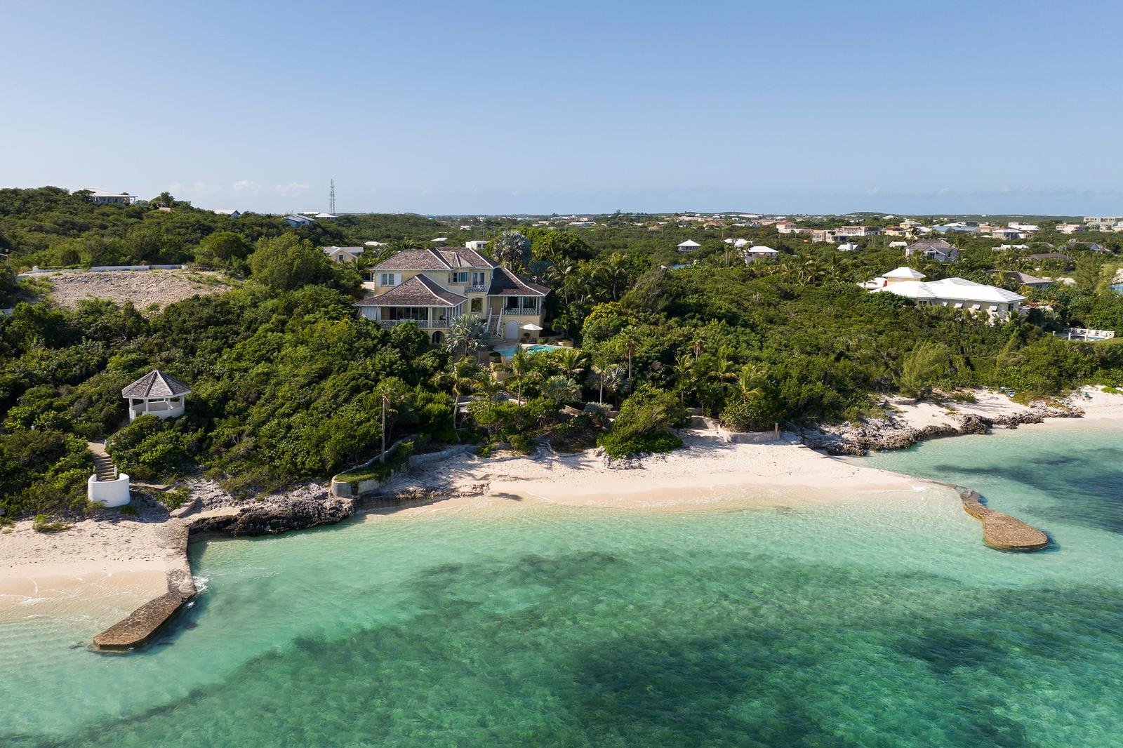 BLUE CAY - Thompson Cove Beachfront — photo 3