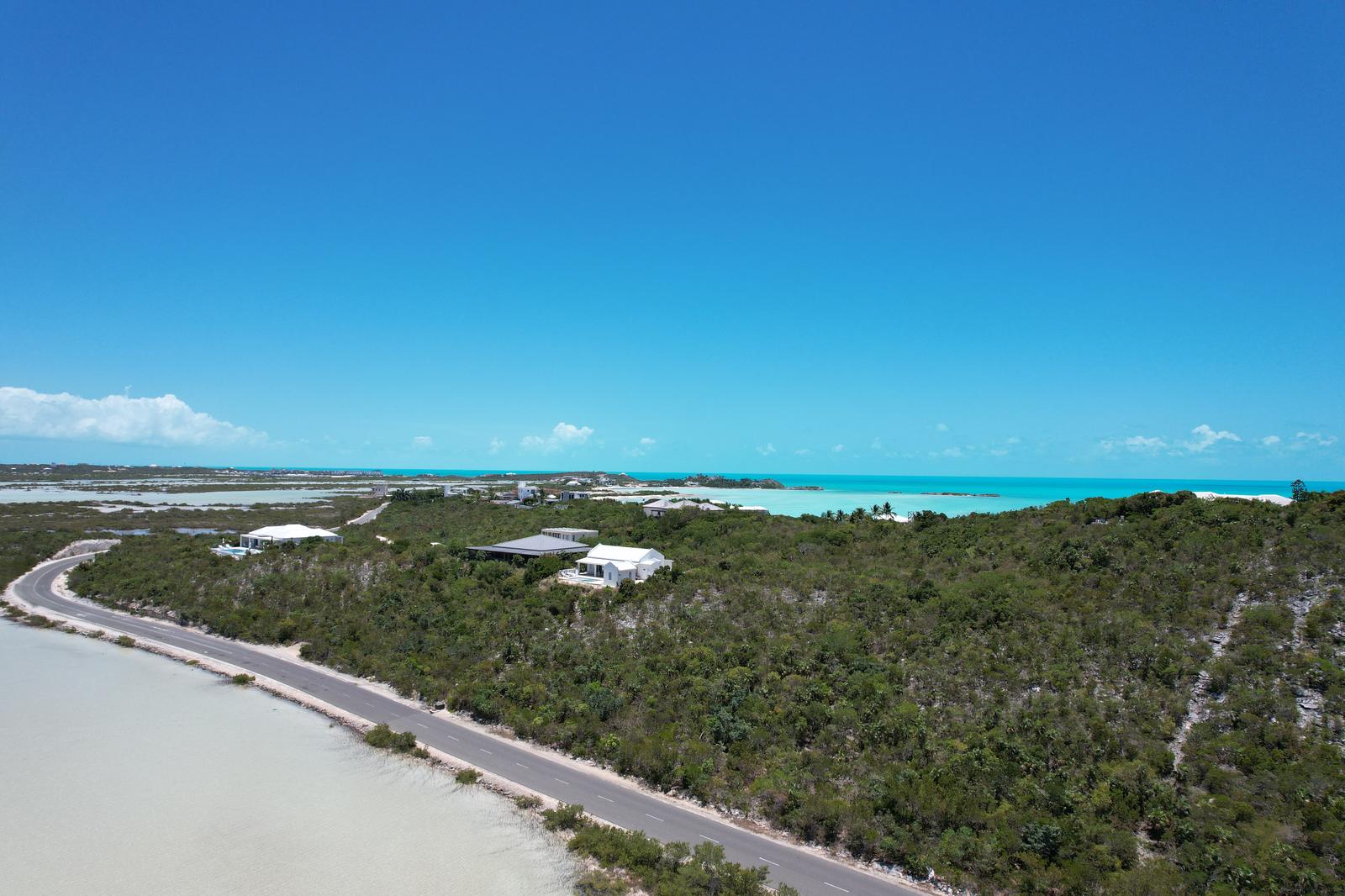 2 Homes on 5 Lots Spanning 2.51 Acres in Turtle Tail, Providenciales — photo 1