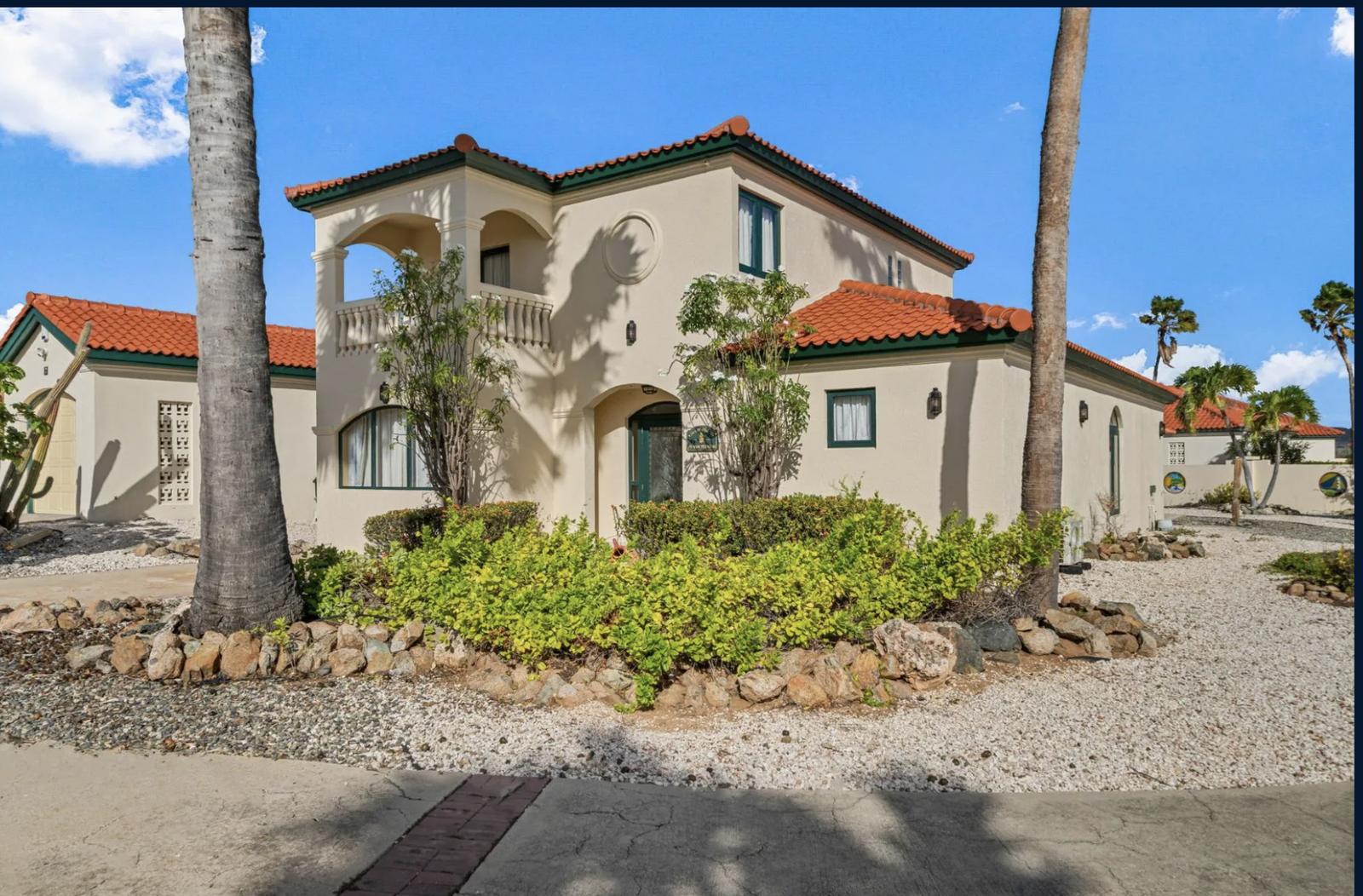 Luxury Listing for sale in Aruba on the Golf Course ! Elegant Villa for sale Tierra del Sol, Malmok, Aruba — photo 1