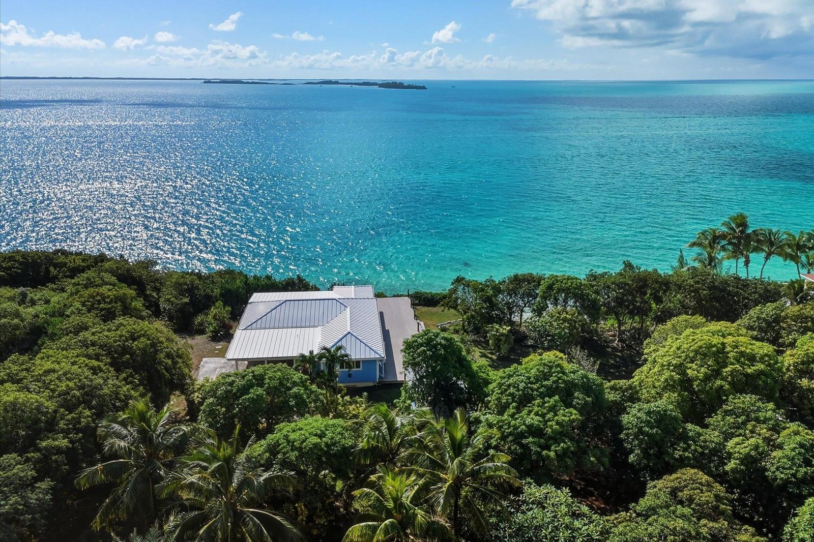 OCEANFRONT ESTATE — photo 3