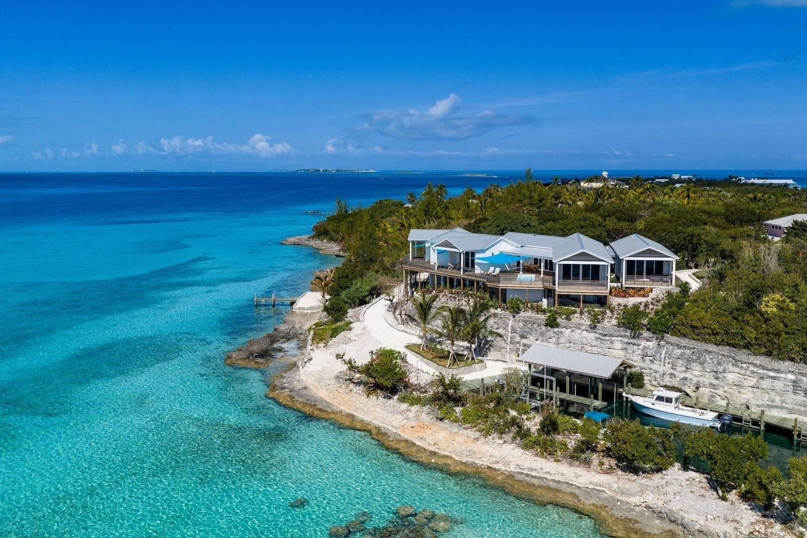 6 Bedroom Waterfront Residence for Sale in Harbour Haven, Abaco Islands — photo 2