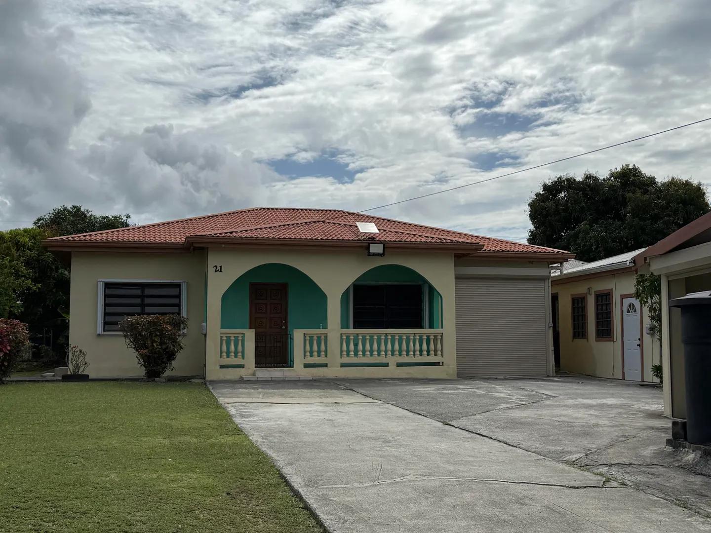 3 bed 2 bath house for rent in Frederiksted — photo 1