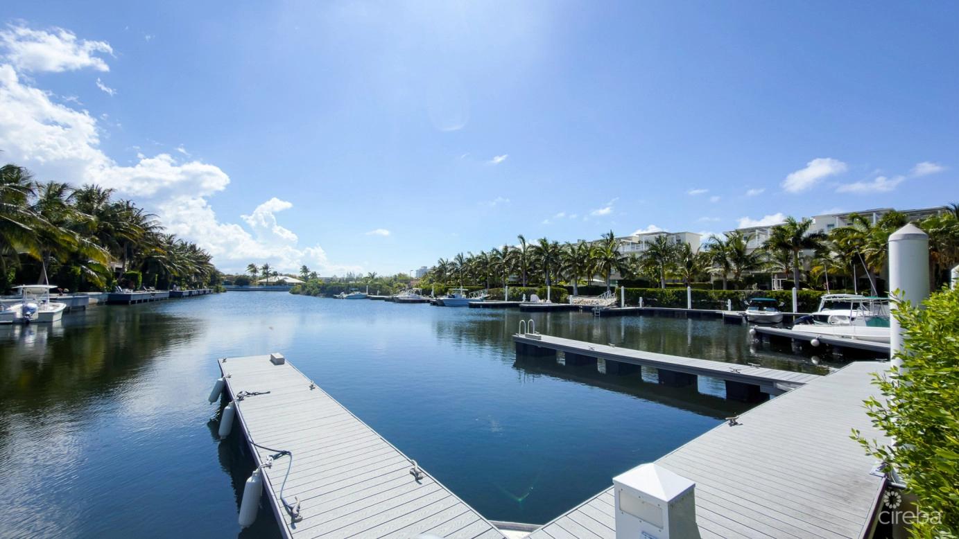 Solara Townhome Crystal Harbour, Cayman Islands — photo 4