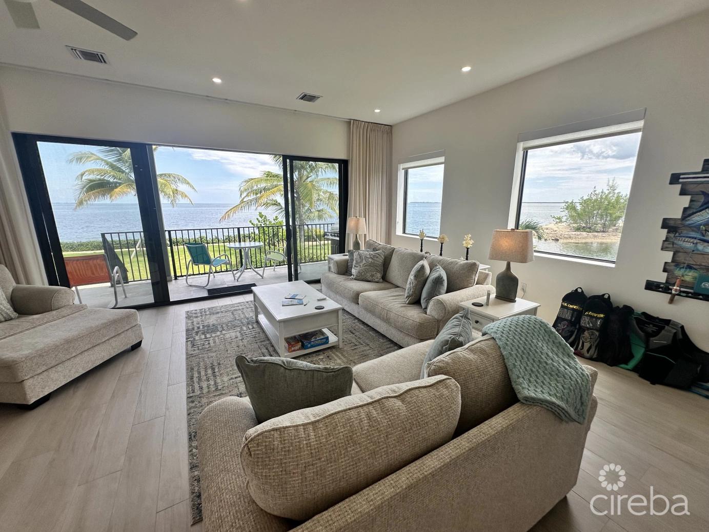 Seahaven Oceanfront 3 Bed Villa in Cayman Islands — photo 2