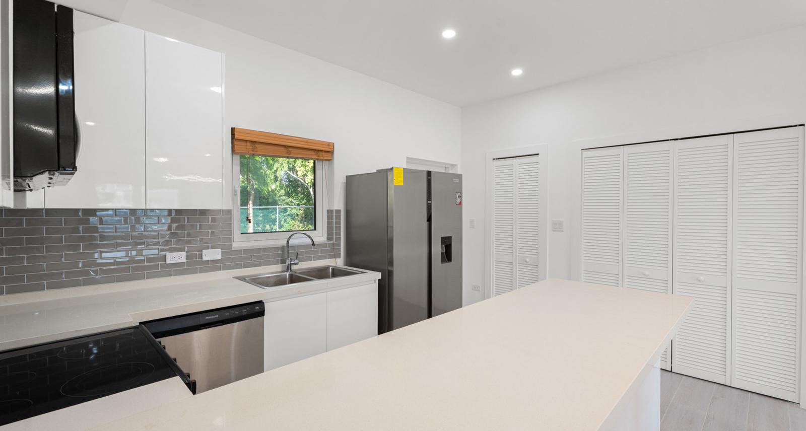 Four Bedroom Duplex in South Sound — photo 4