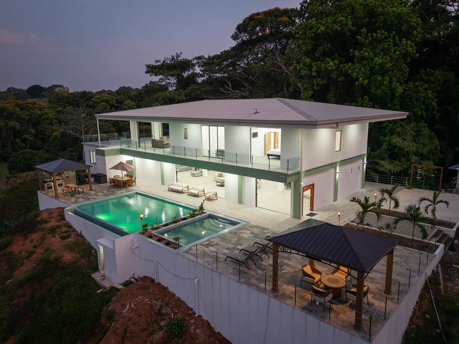 7 Bedroom Luxury Estate for Sale, Quepos, Puntarenas, Costa Rica — photo 3