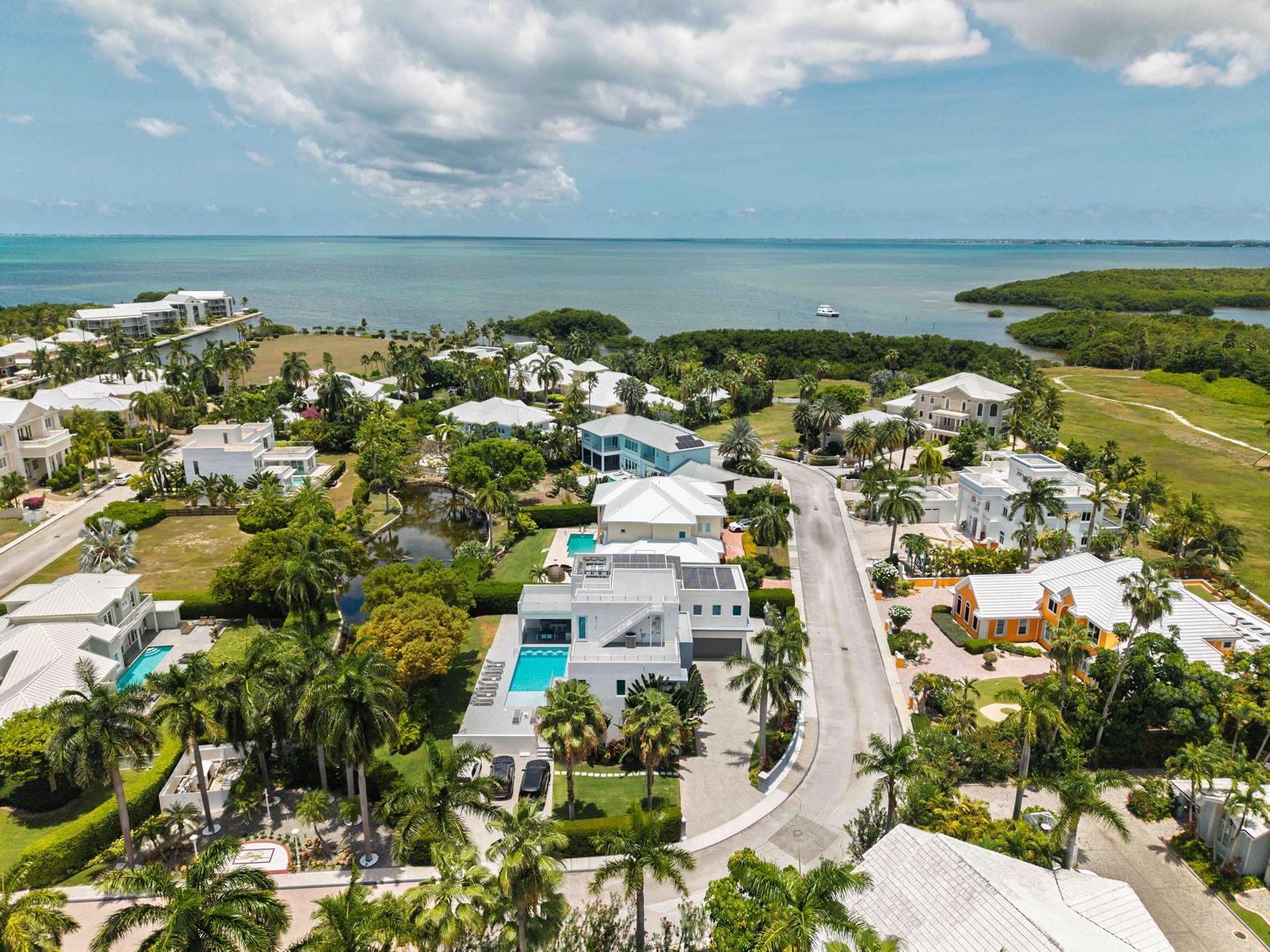 6 Bedroom Luxury Home for Sale, Britannia Estates, Seven Mile Beach Corridor, Grand Cayman — photo 2
