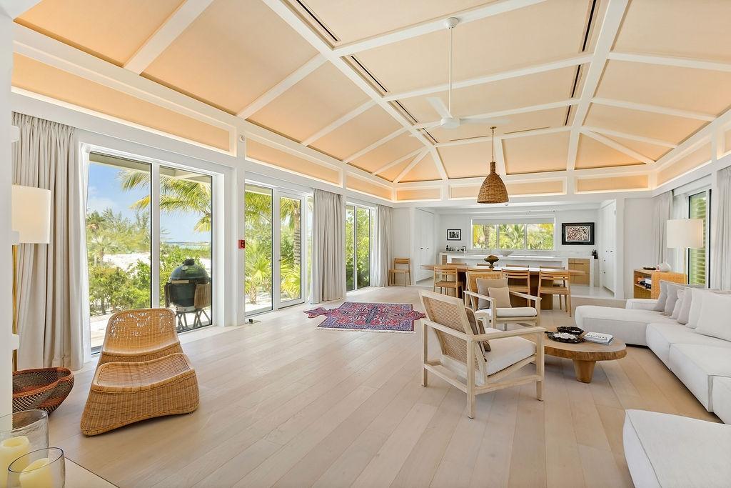 WHALE TAIL VILLA — photo 2