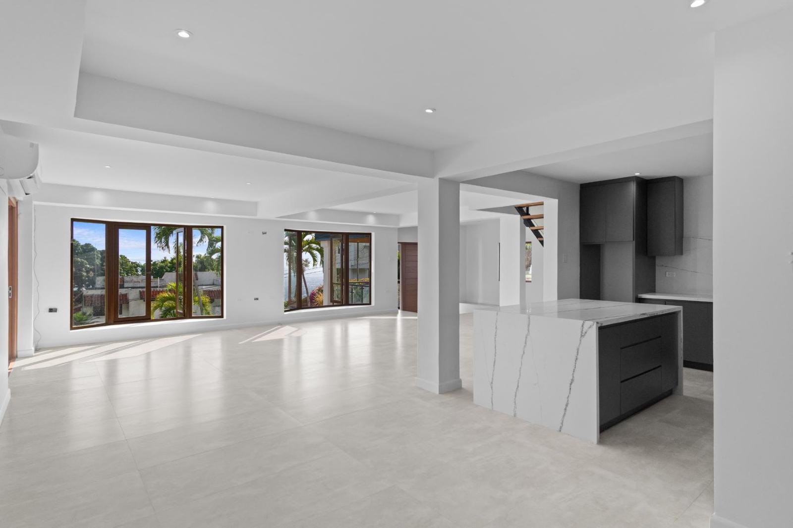 8 Bedroom Luxury Home for Sale, Jacks Hill, Kingston, Jamaica — photo 4