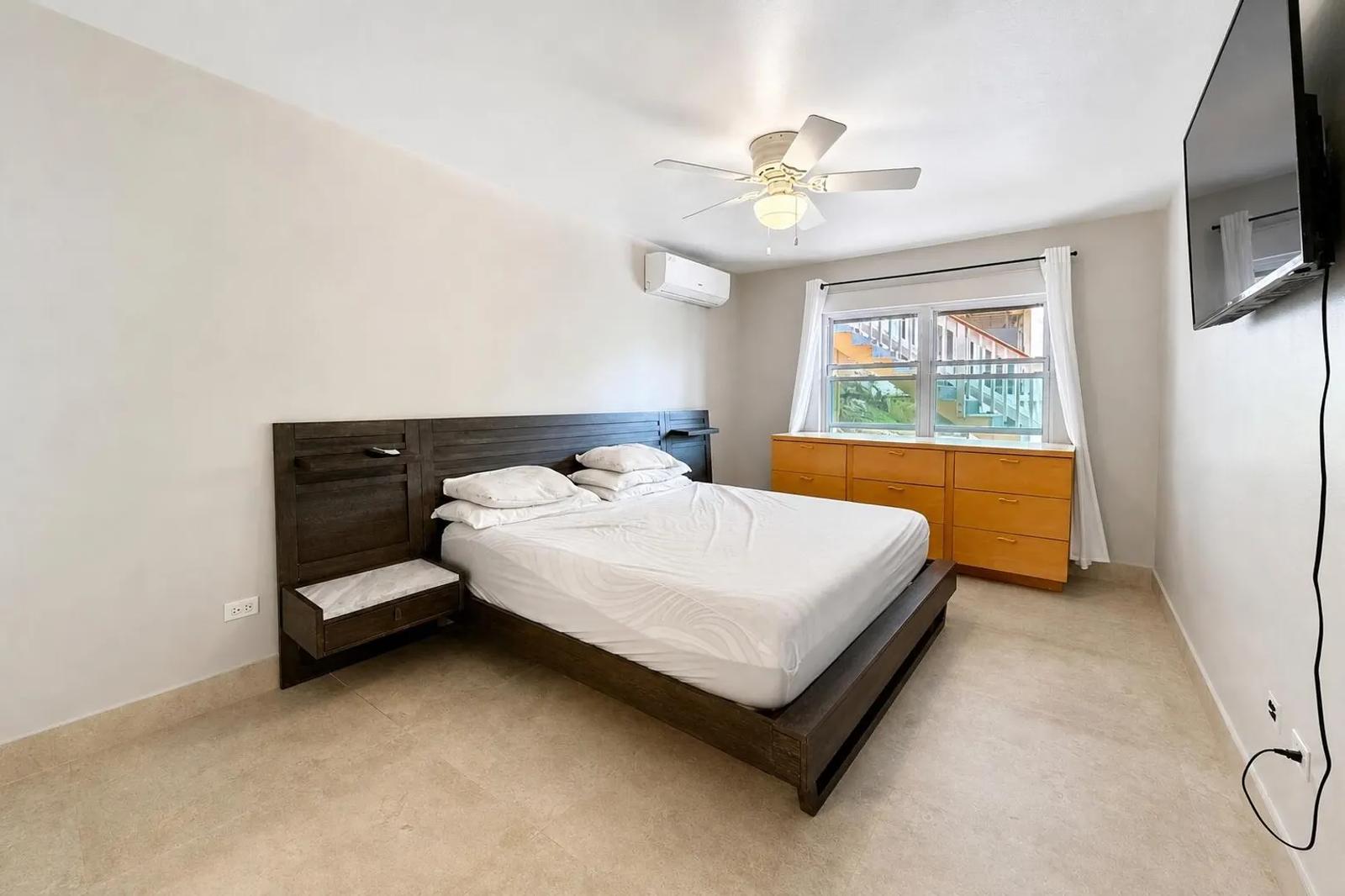 3 Bed, 2 Bath House with Generator in Great Northside — photo 5