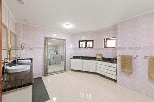 5 bedroom home for sale - Split-Level Mansion - #1682 in Jan Thiel, Curaçao — photo 4