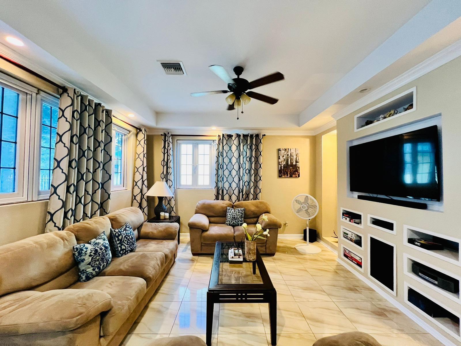 4 bedroom Residence for sale in CHARLOTTEVILLE, Nassau / New Providence, The Bahamas — photo 1