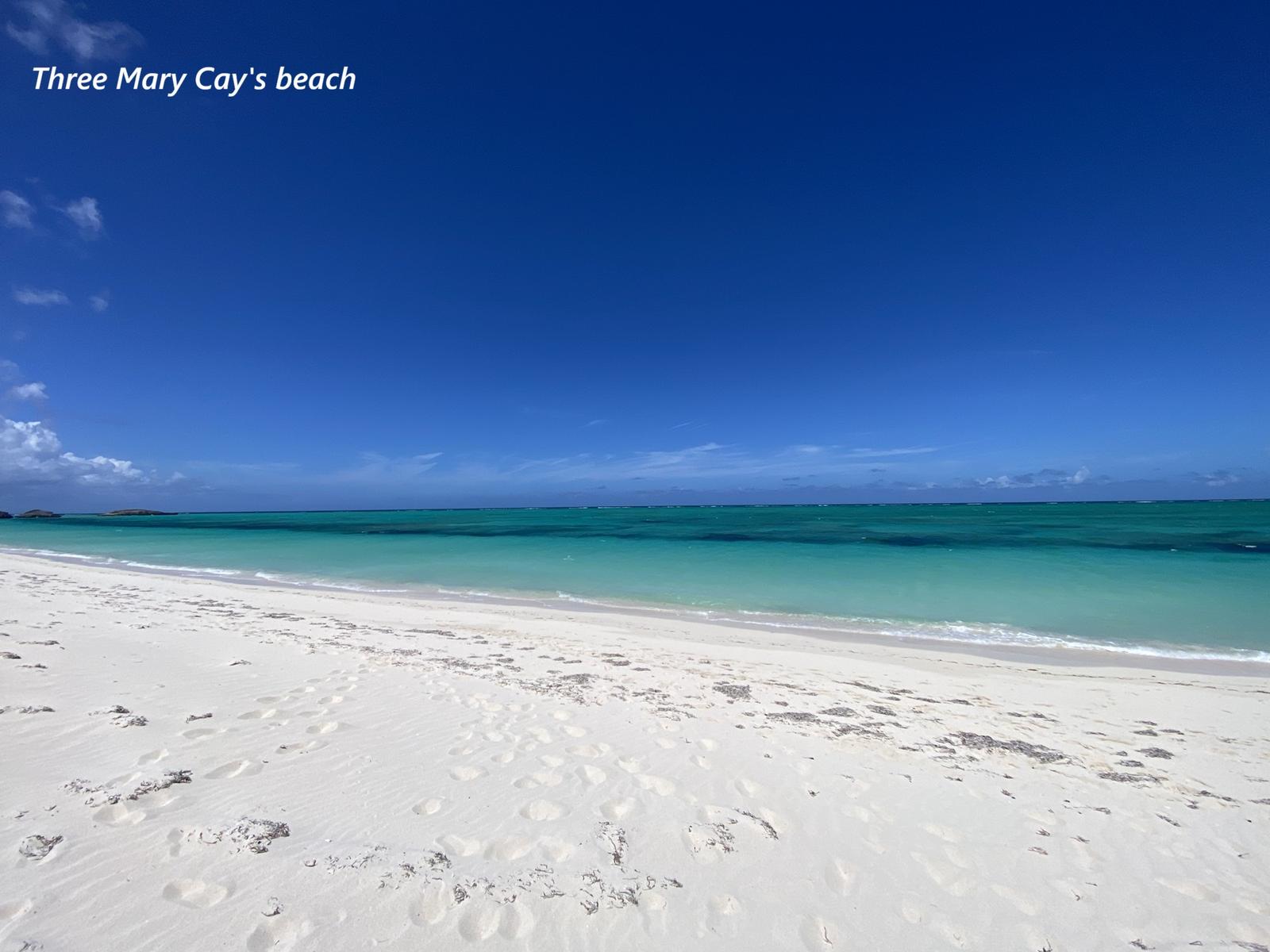 Prime 50-Acre Land Opportunity in Turks and Caicos Islands — photo 1