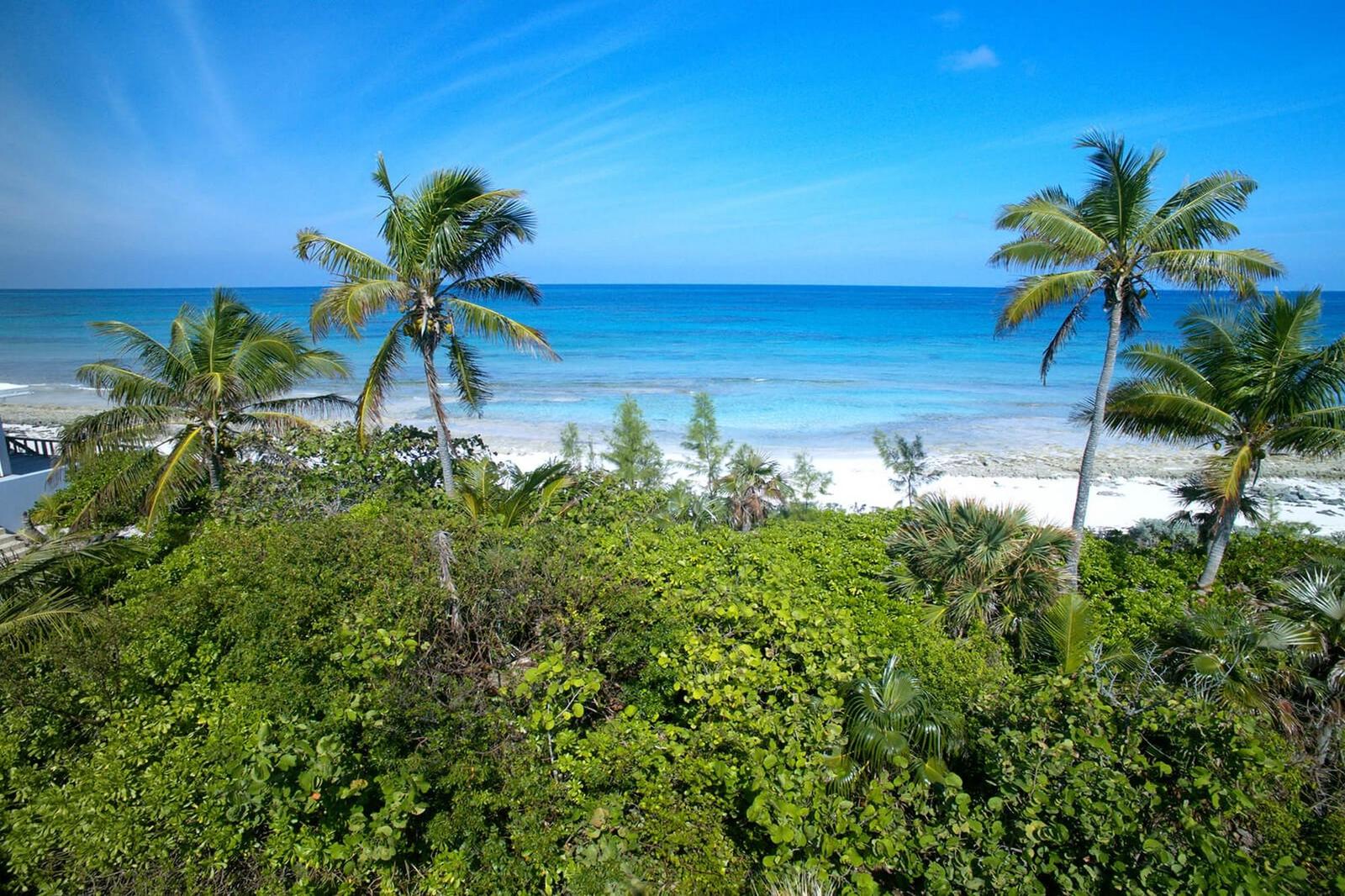 BANK’S ROAD BEACHFRONT — photo 1