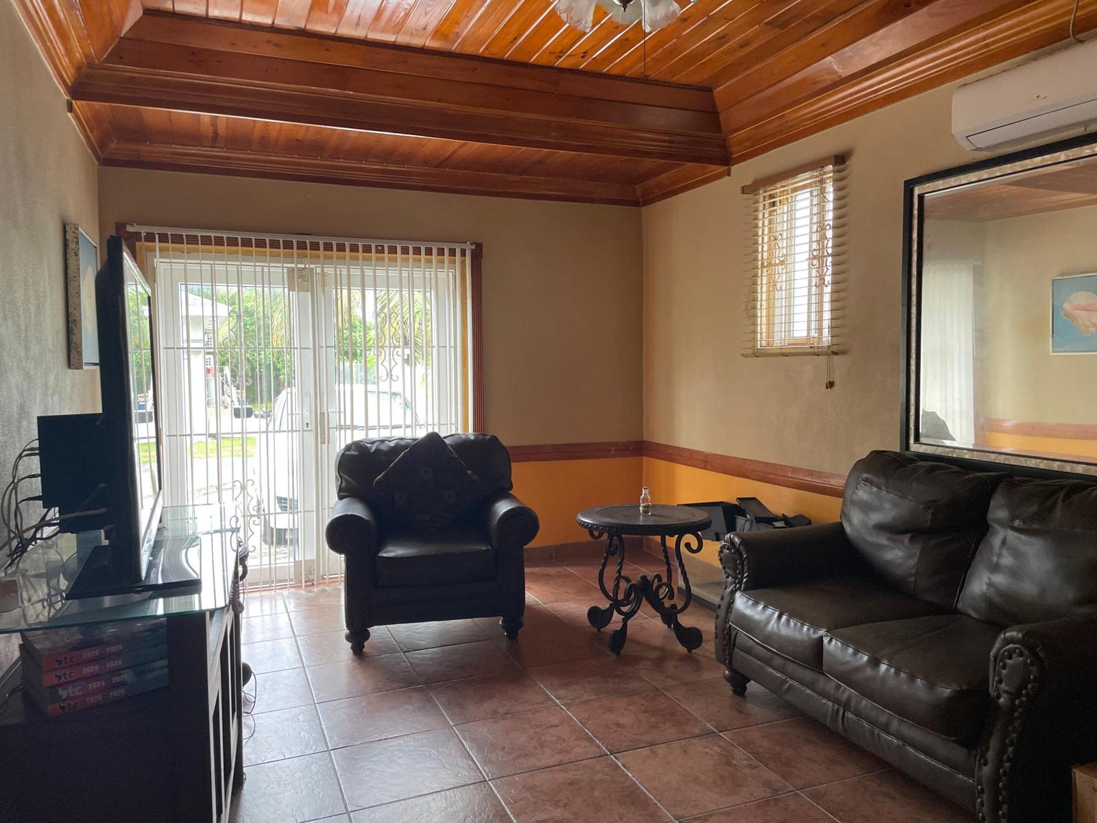 4 bedroom Apartment for sale — MCKINNEY AVE. — photo 5