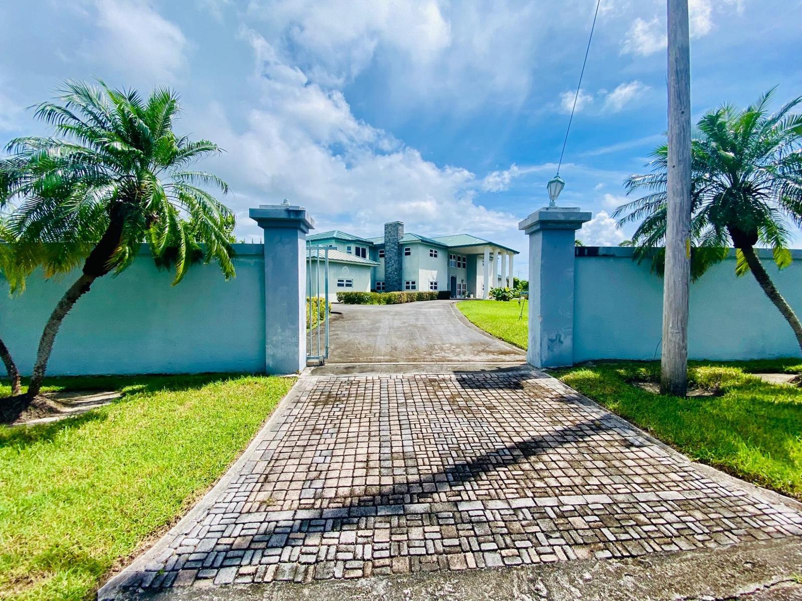 7 Bedroom Waterfront Residence for Sale — photo 4