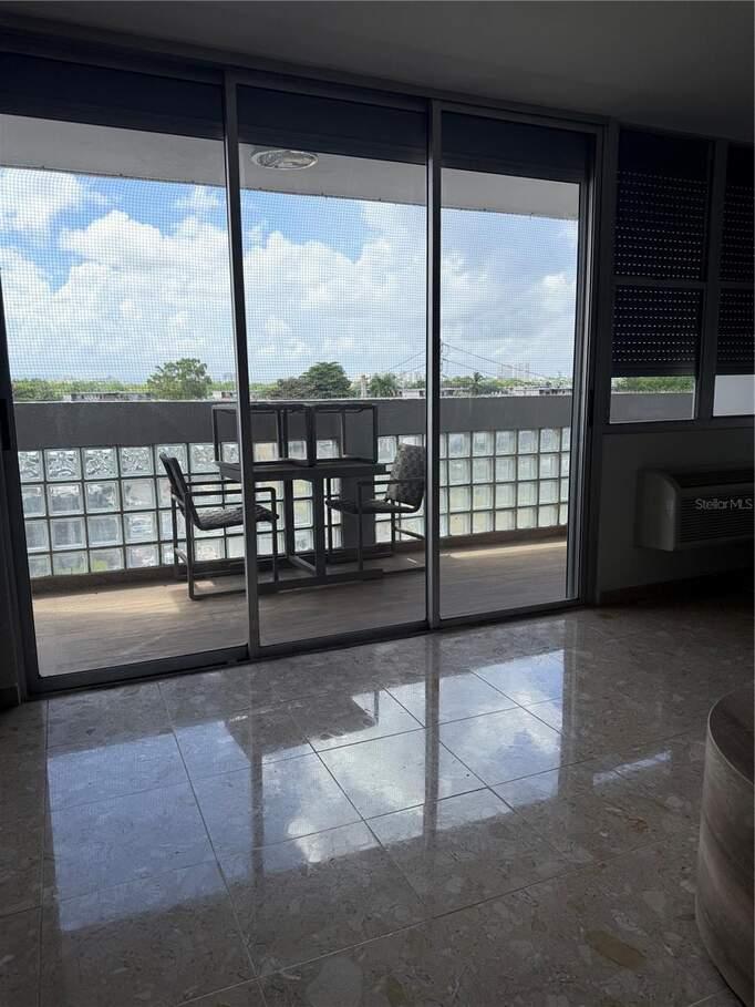 2 bedroom Condominium for sale in Carolina, PR — photo 4