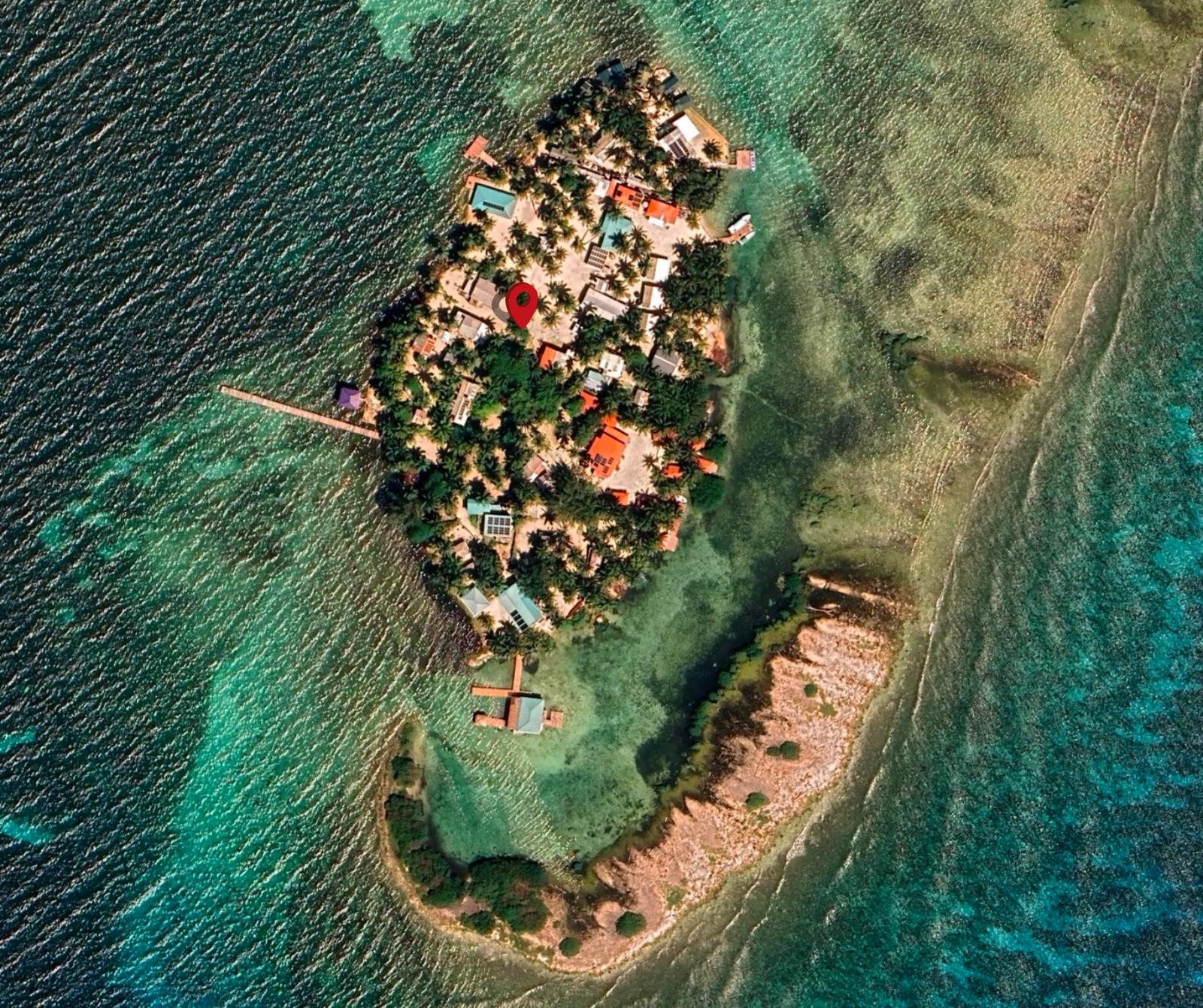 Island Oasis: Prime Interior Lot on Tobacco Caye — photo 4