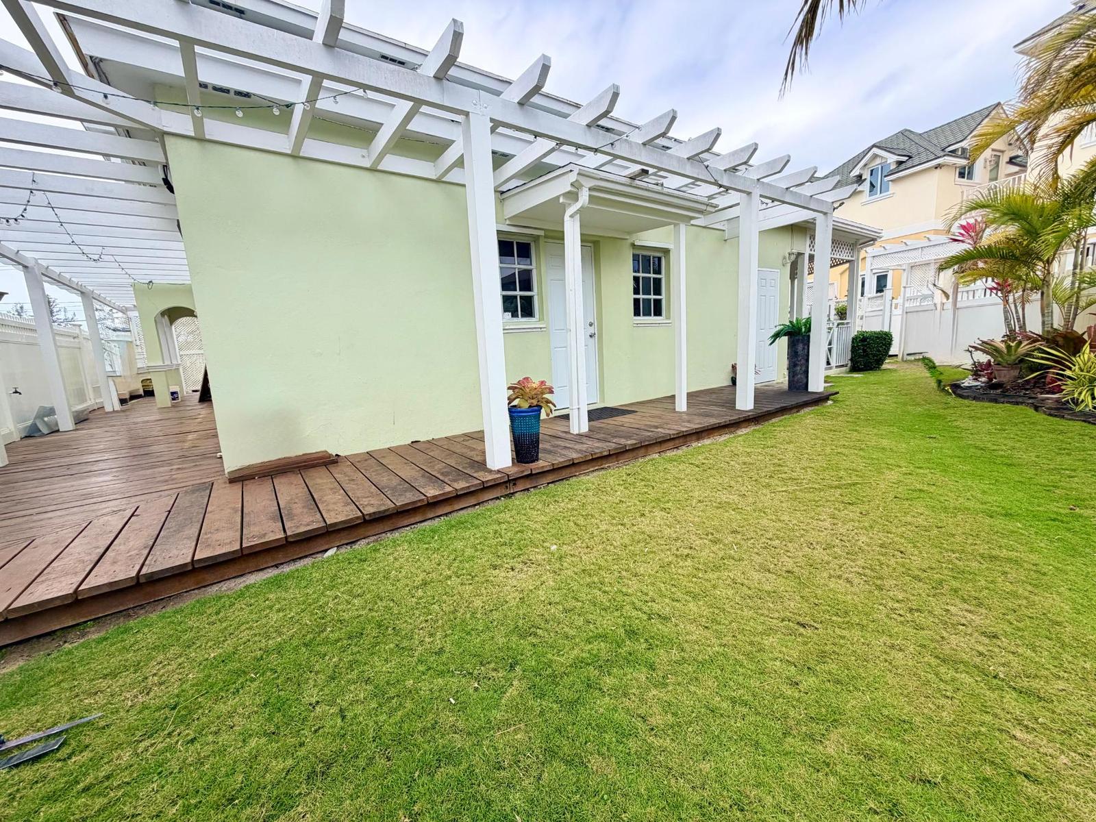 1 bedroom Apartment for rent in Devonshire, Cable Beach, Nassau — photo 1