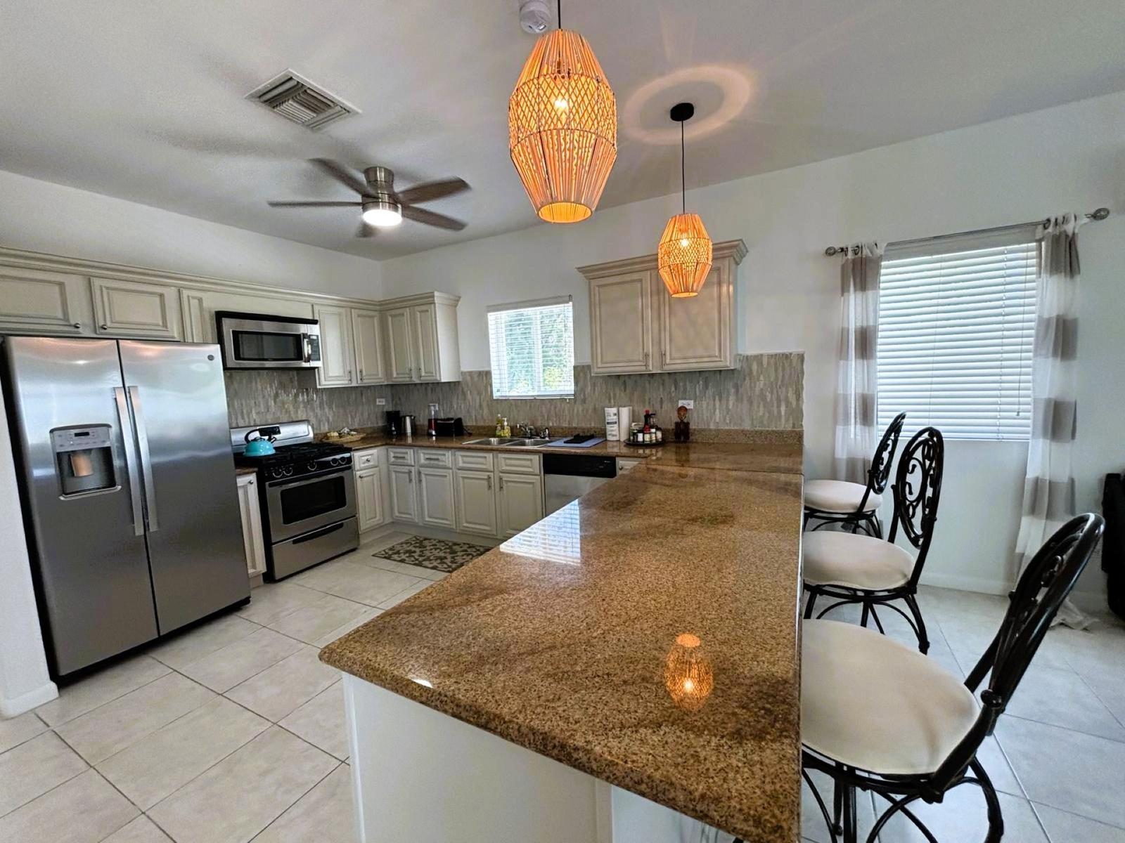 3 Bedroom Ocean-View Condo for Sale — photo 4