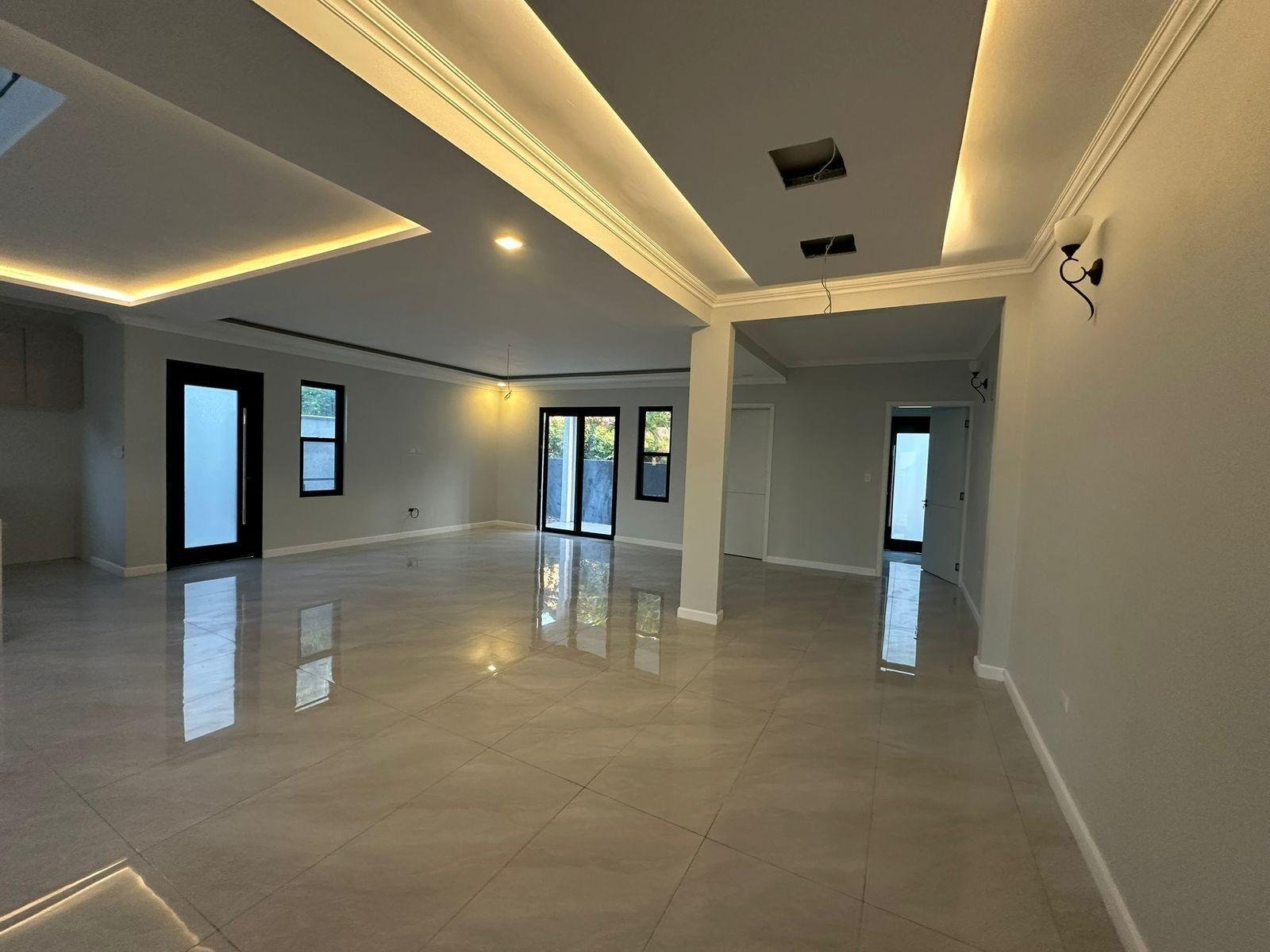 3-bedroom townhouse in Runaway Bay, St Ann — photo 3