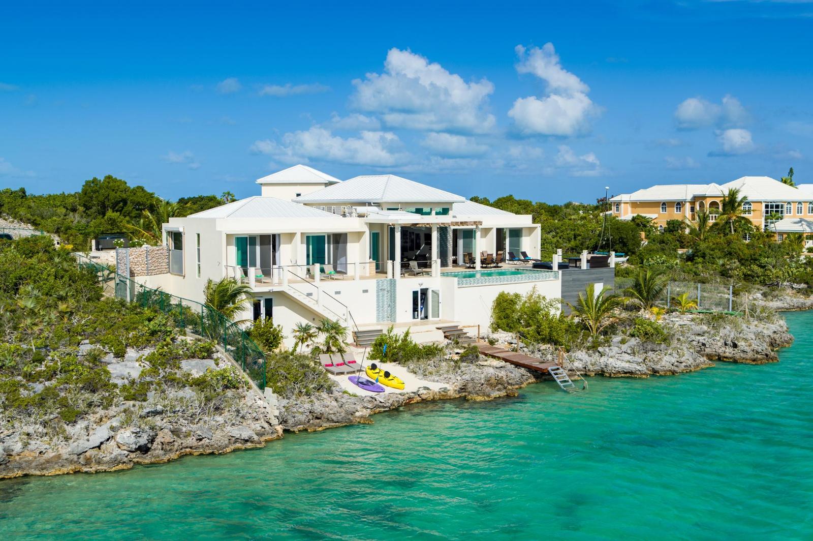 4 Bedroom Villa in Chalk Sound, Providenciales — photo 3