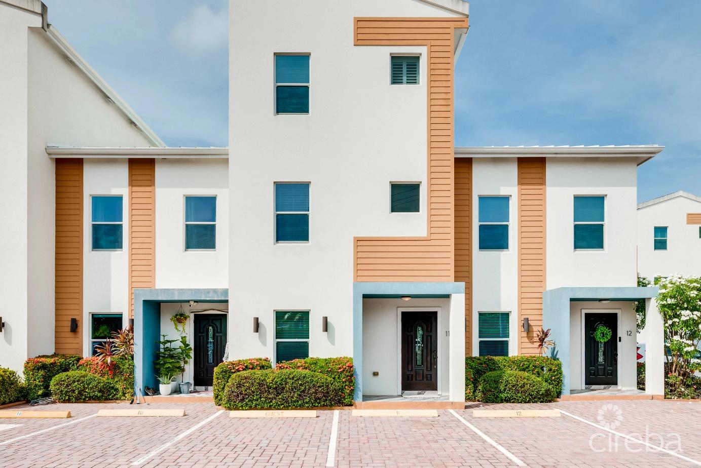 3 Bedroom Townhouse in Bamboo Villas, Cayman Islands — photo 1
