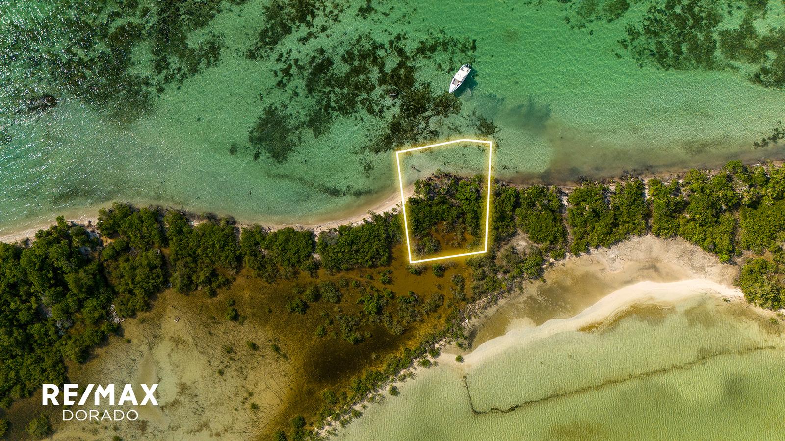 Secluded beach front lot — photo 2