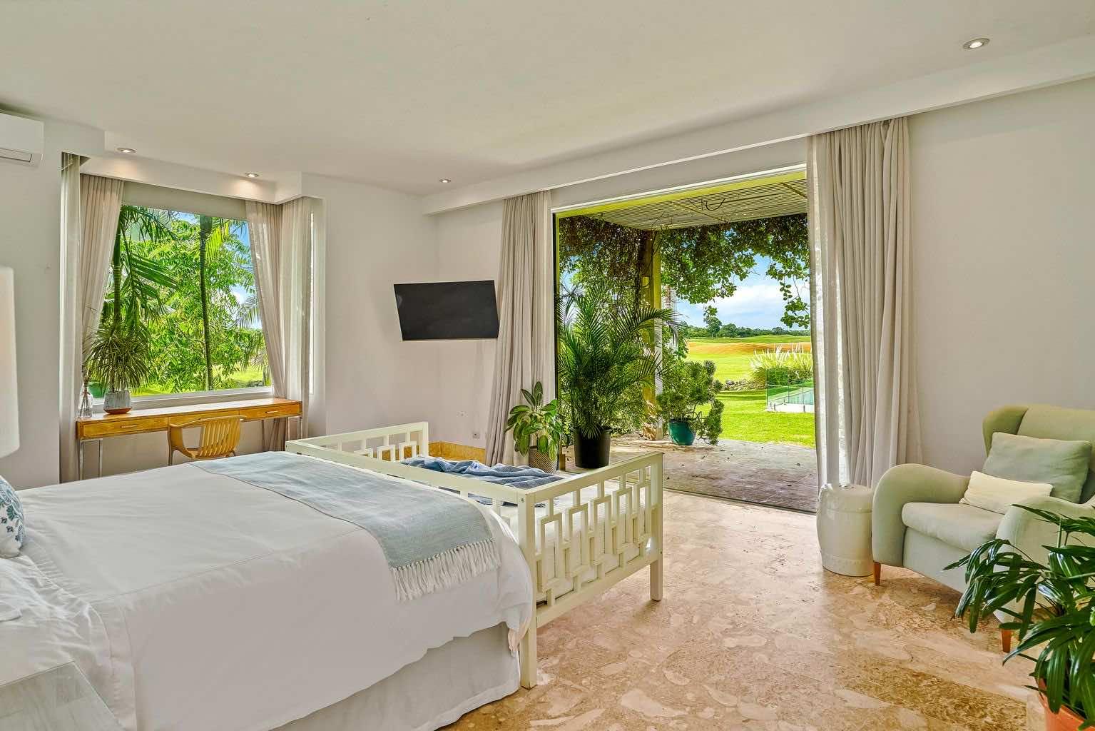 Exquisite 5-bedroom Villa Overlooking The Golf Course In Casa De — photo 5
