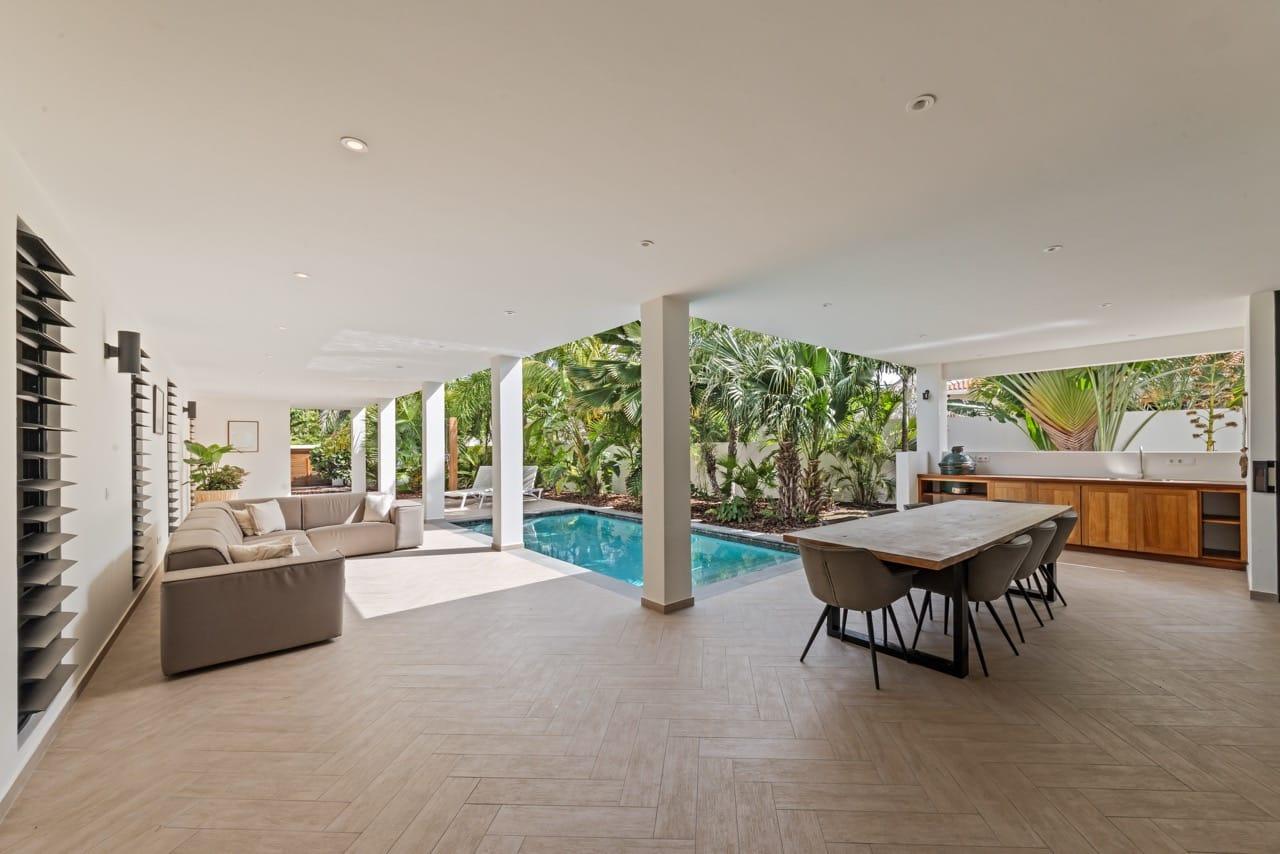 Exclusive Villa with Ocean View in Vista Royal — photo 3