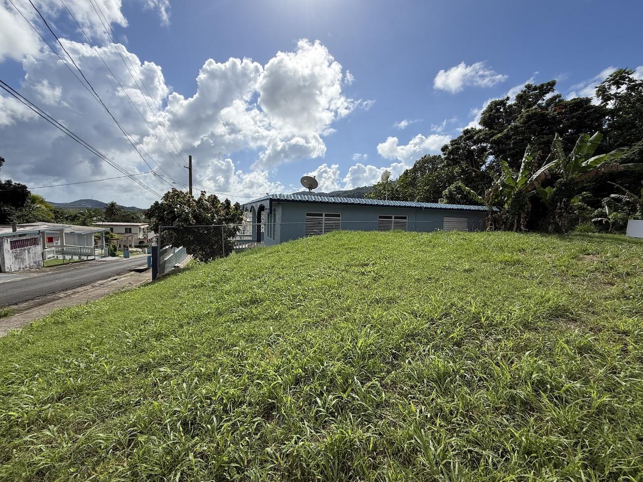 400 sqm lot, slight slope, with no neighbors at the back — photo 2