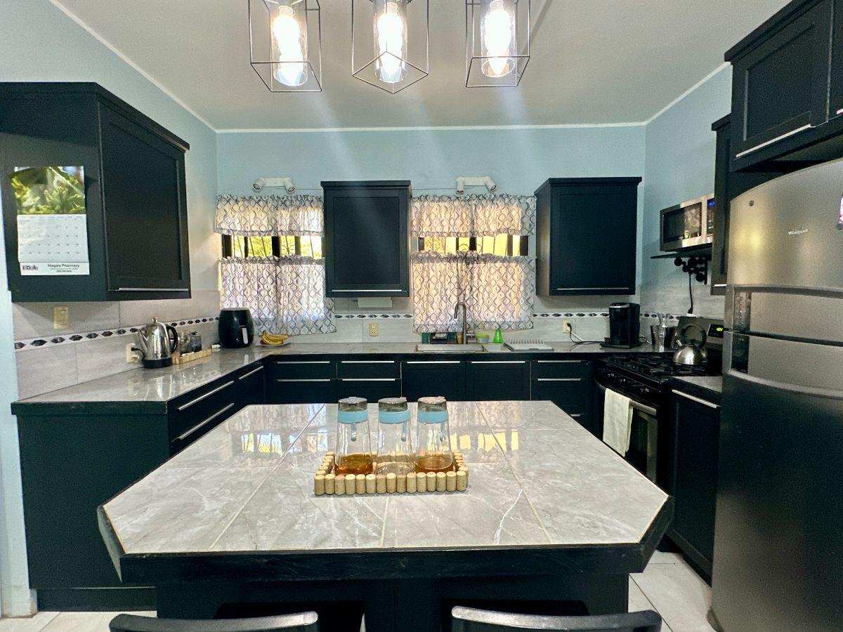 2 Bedroom Tradewinds Condo For Sale - Financing — photo 4