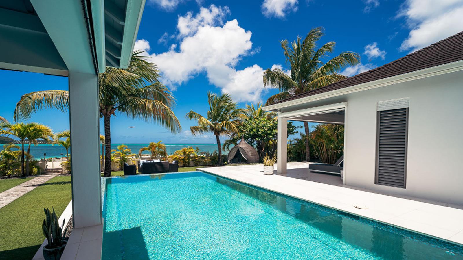 3 Bedroom Luxury Beachfront Villa for Sale, South Finger, Jolly Harbour, Antigua — photo 3