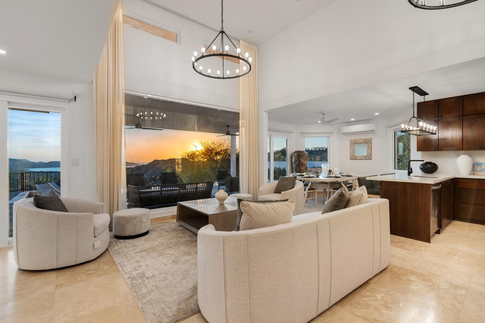 4 Bedroom Ocean-View Home for Sale, Miramar, Mar Vista, Flamingo, Guanacaste, Costa Rica — photo 1