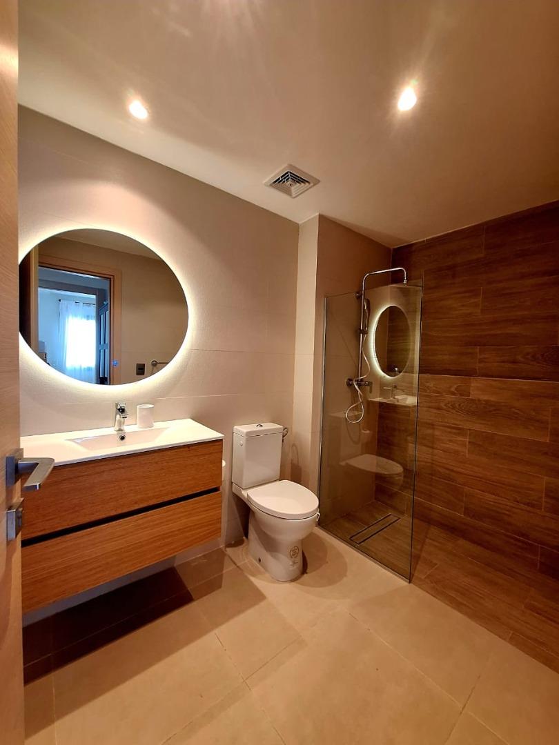 Luxurious 2-bedroom 2-bathroom Penthouse With Ocean-view Rooftop — photo 2
