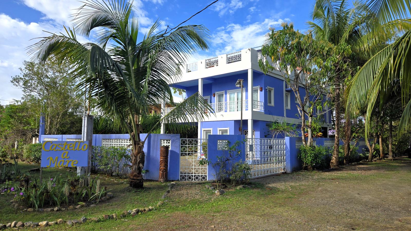 House near the Beach — photo 1