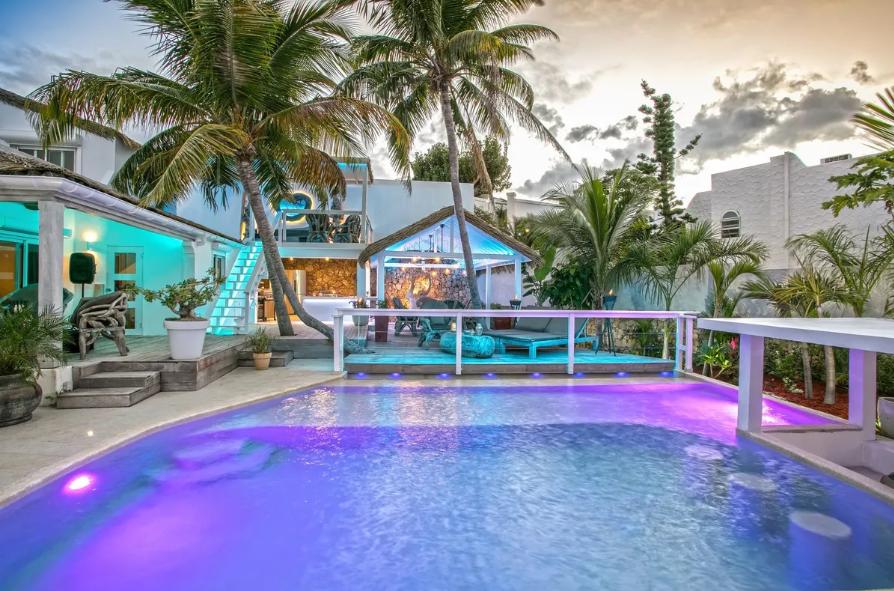 7 Bedroom Luxury Waterfront Villa for Sale, Point Pirouette, St Maarten — photo 1