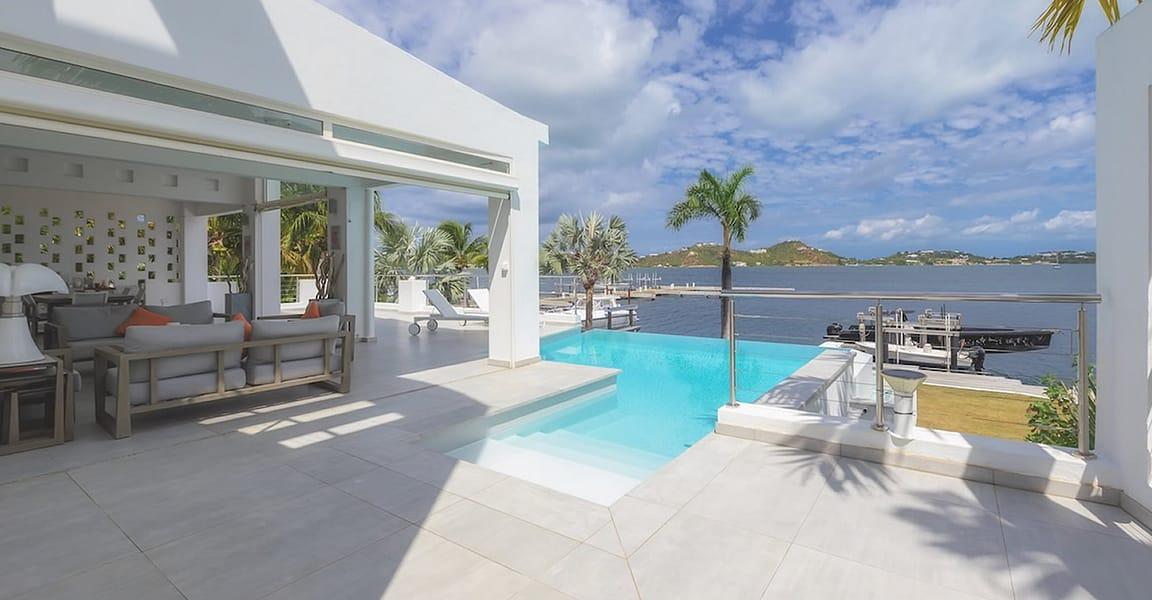 4 Bedroom Waterfront Luxury Villa for Sale, Aquamarina, St Maarten — photo 1